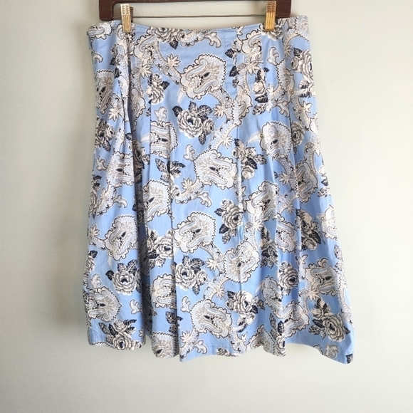 Talbots Blue Floral Flower Lined A Line Midi Skirt Stretch Pleated Size 12 - Picture 3 of 6